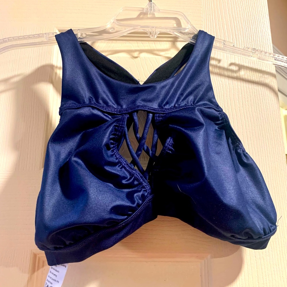 Protokolo Wet Look Keyhole Sports Bra - Picture 2 of 5